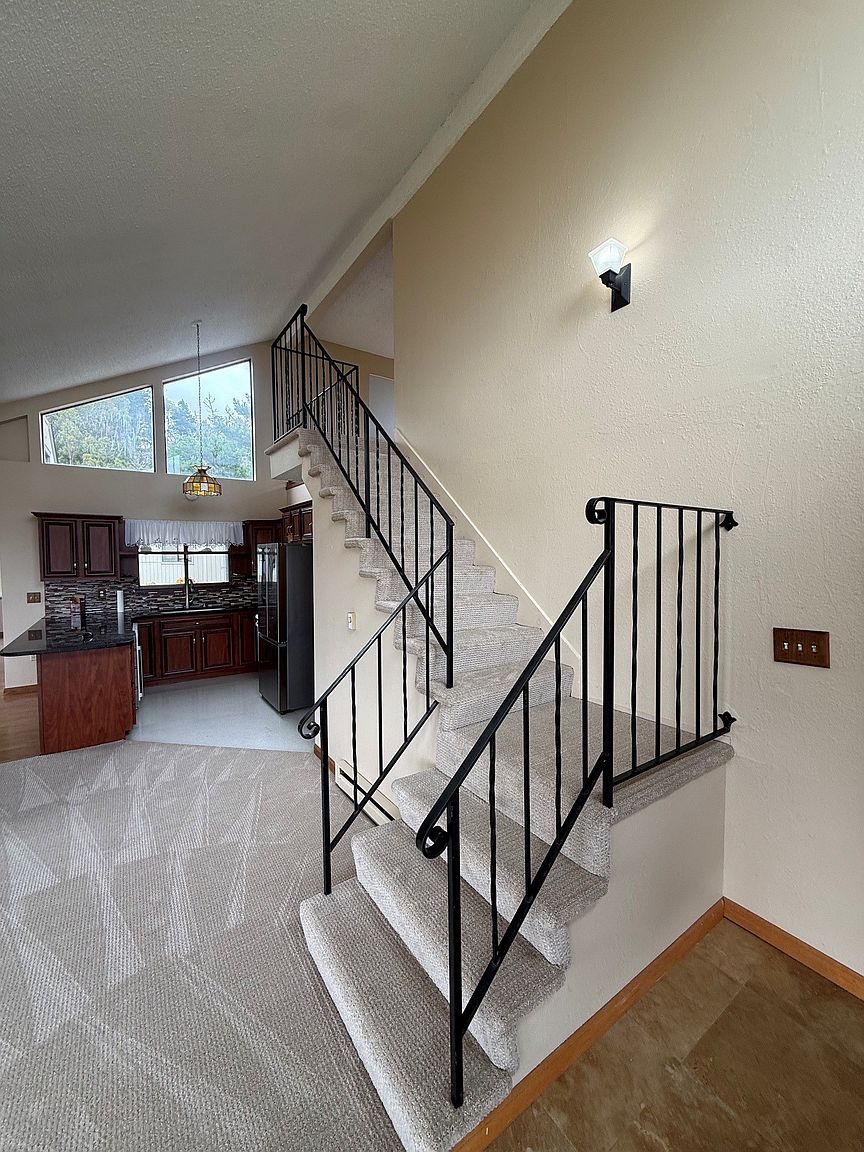 457 Los Santos Dr photo 5