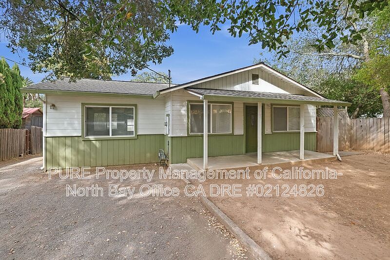 1040 S Cloverdale Blvd Cloverdale, CA 95425 photo 2