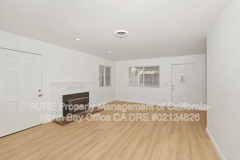 1040 S Cloverdale Blvd Cloverdale, CA 95425 photo 5