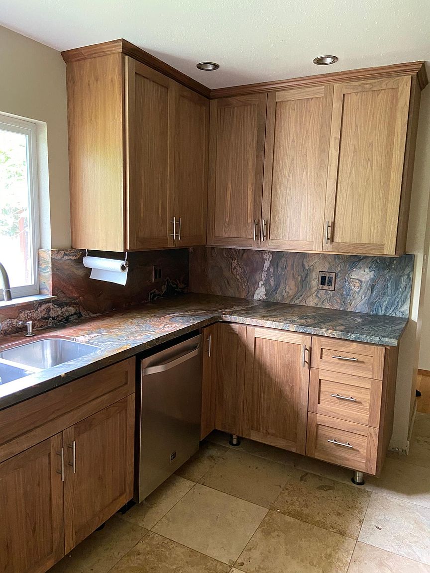 1075 West Ave photo 2