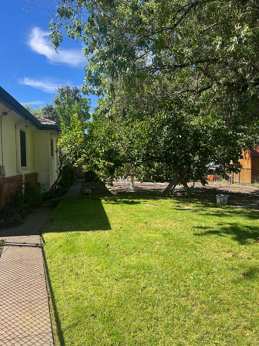 3111 Stony Point Rd photo 2