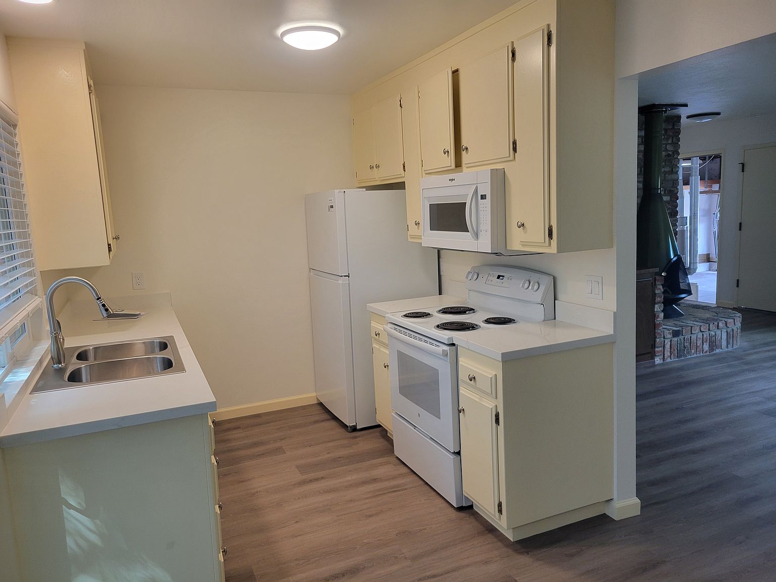 2BR/2BA Single Family House on Mesquite Dr · Santa Rosa photo 5