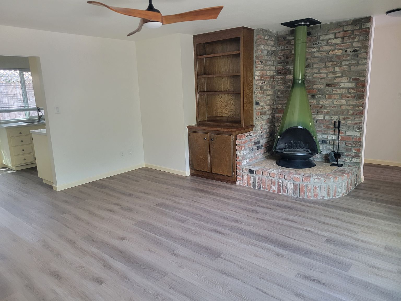 2BR/2BA Single Family House on Mesquite Dr · Santa Rosa photo 3