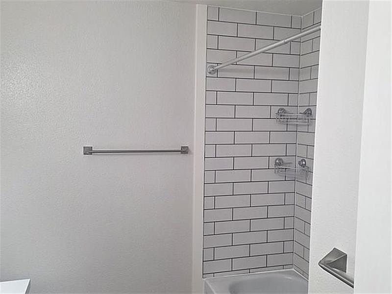 3088 Yulupa Ave photo 5