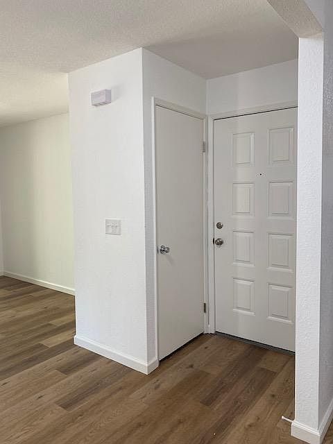 1801 Woodlake Dr photo 4