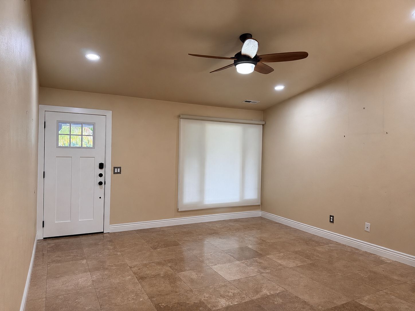 260 Banff Way photo 4