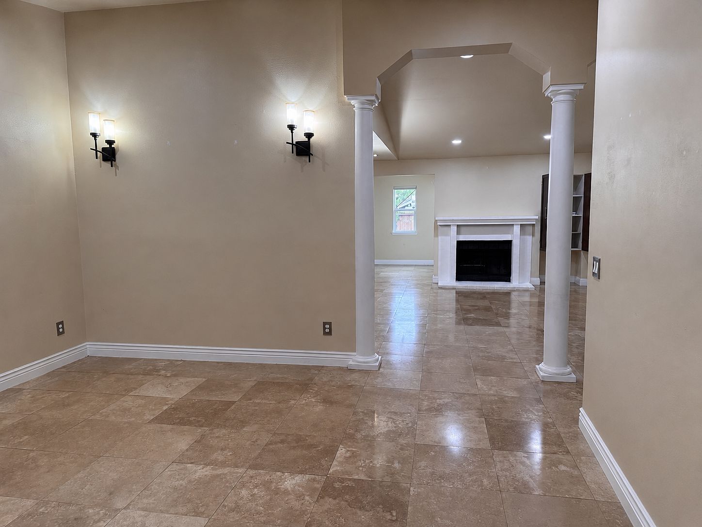 260 Banff Way photo 5