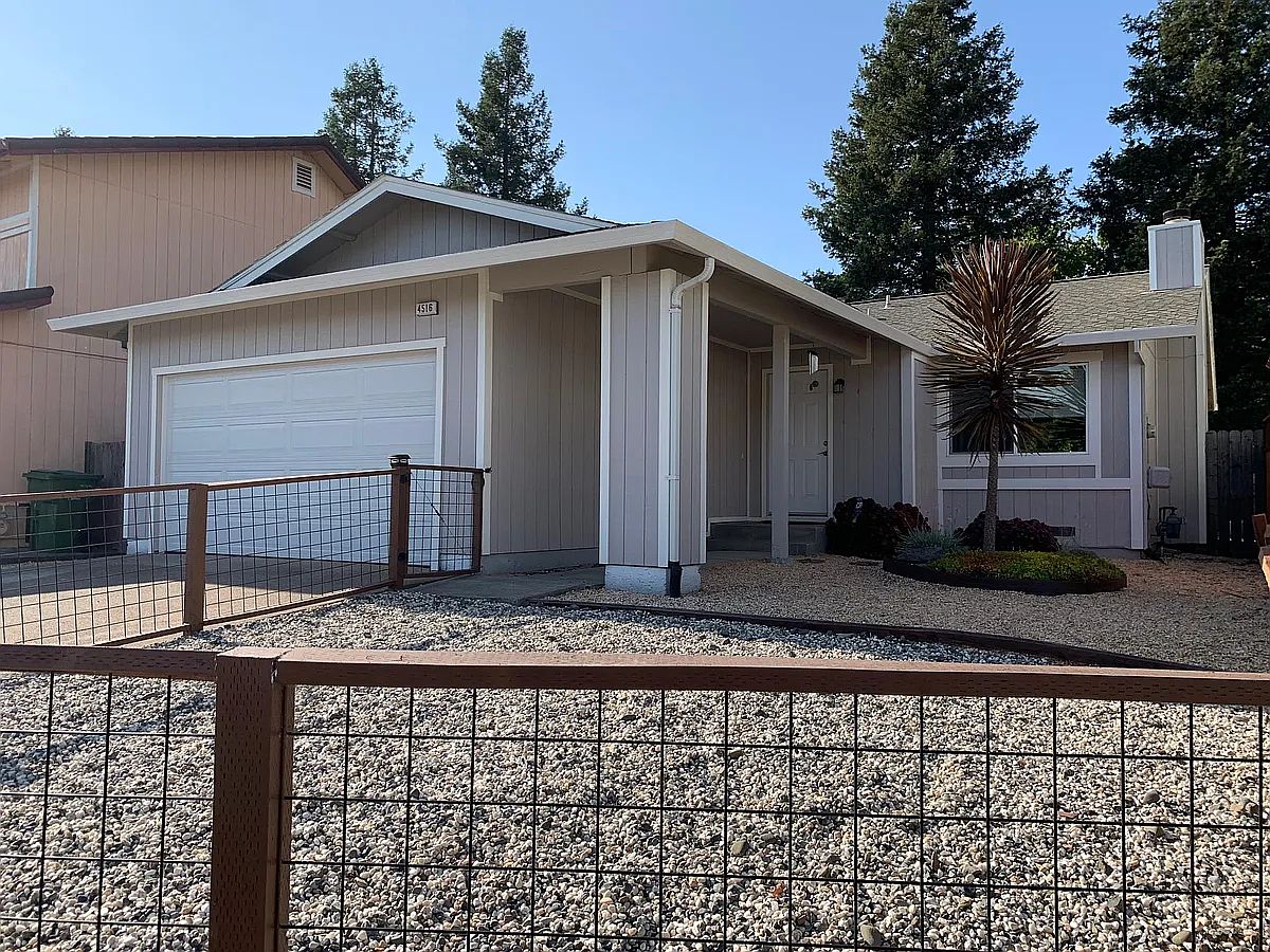 4516 Harmony Pl photo 4