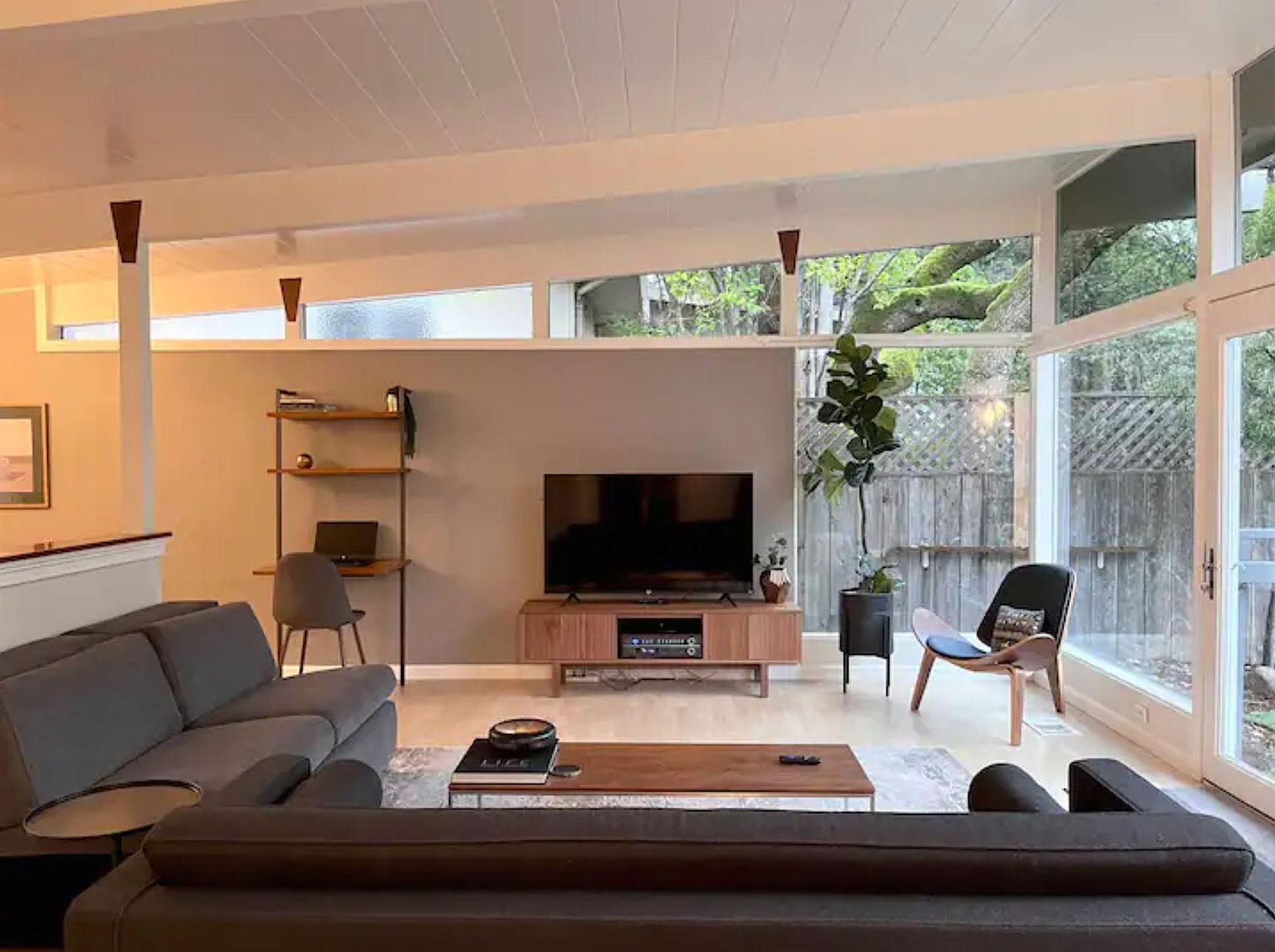 1226 Hexem Ave photo 3