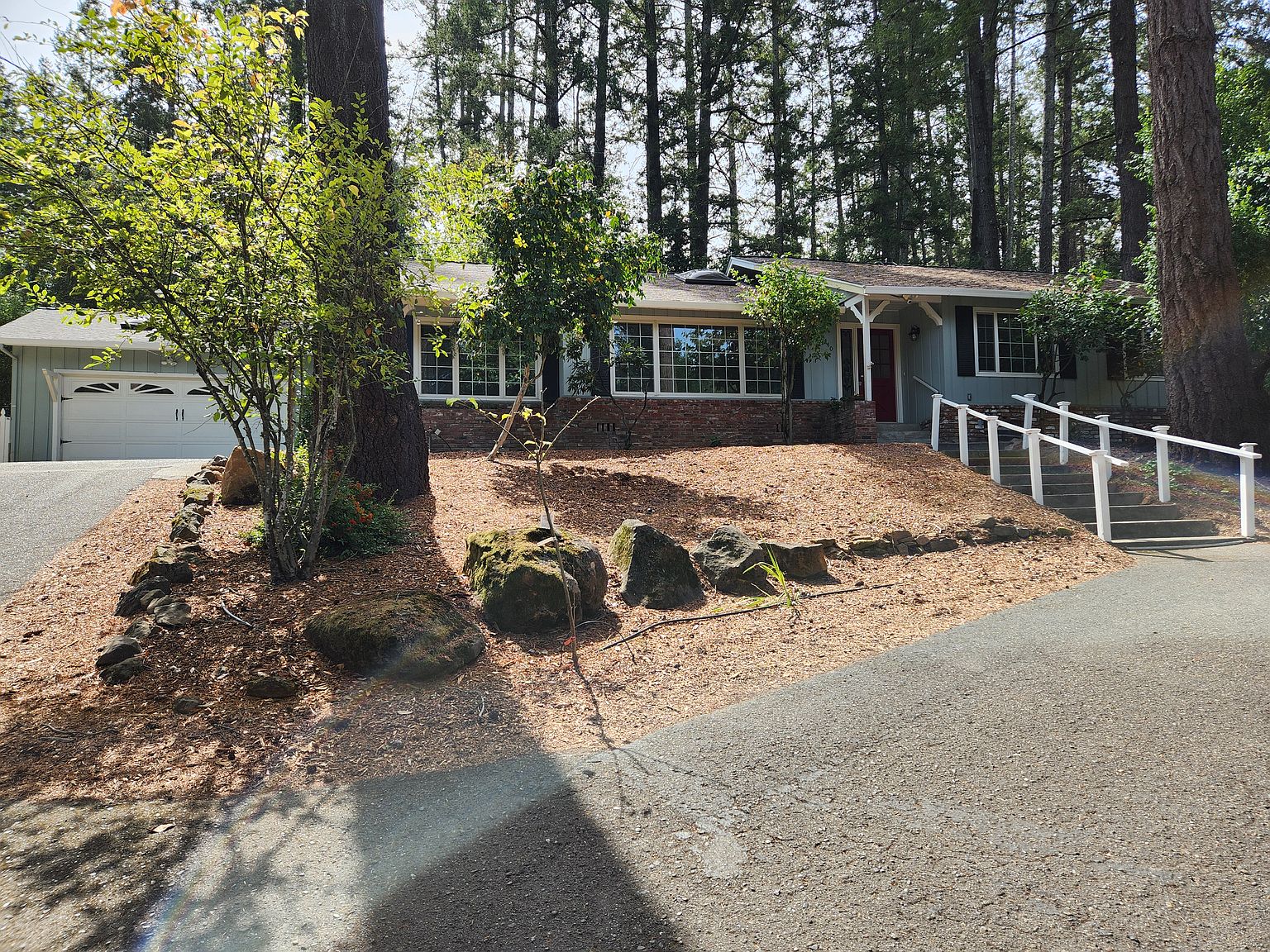 5440 Montecito Ave photo 2