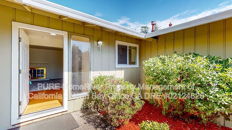 6123 Bridgewood Dr photo 5