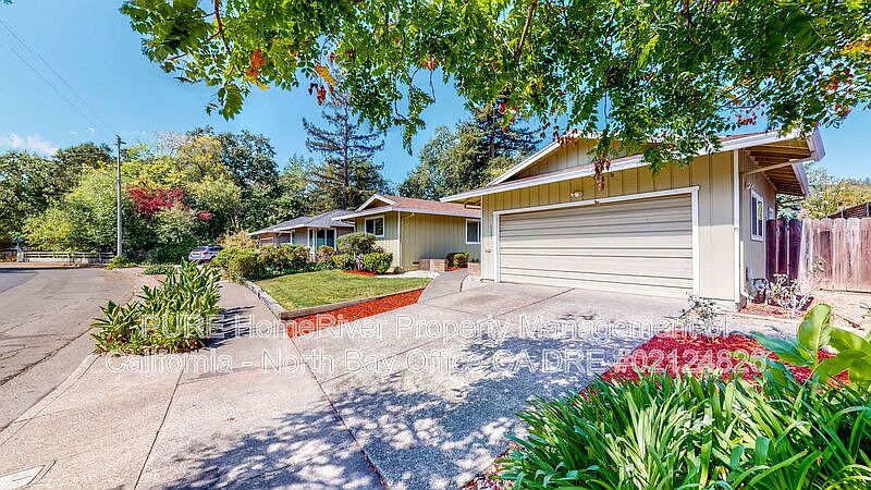 6123 Bridgewood Dr photo 3