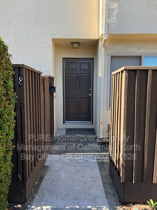 1813 Primavera Dr photo 2