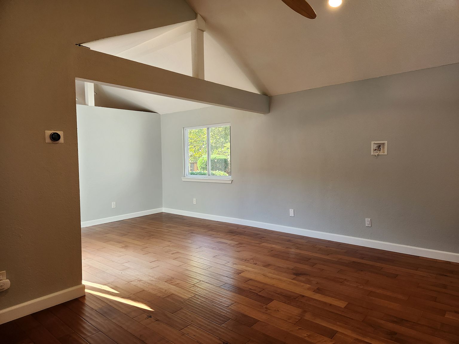 401 Korbel Pl photo 4