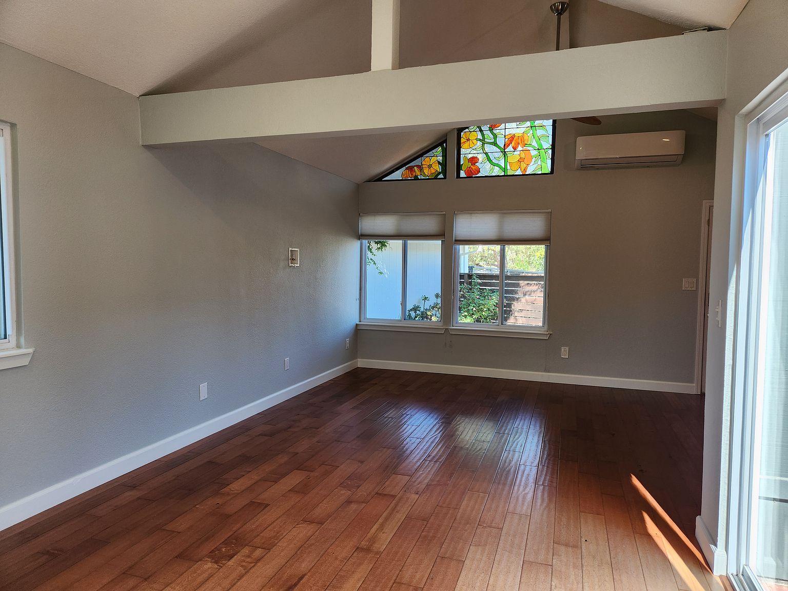 401 Korbel Pl photo 5