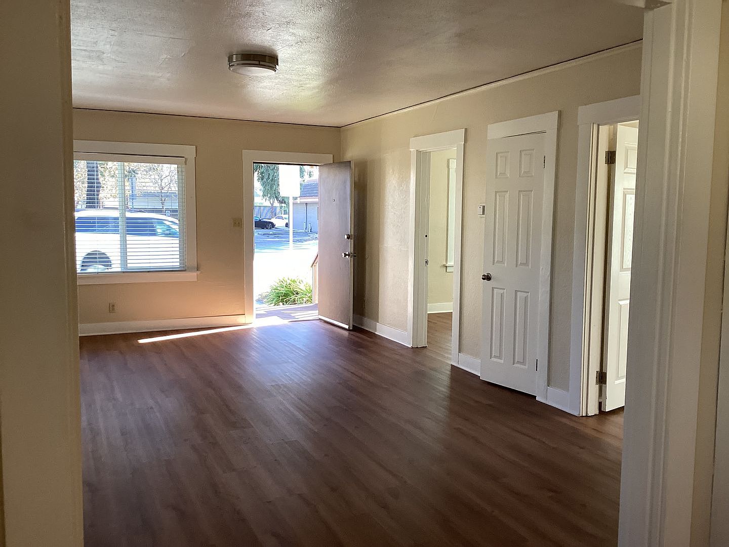 2BR/1BA Single Family House on Mission St · Santa Cruz photo 2