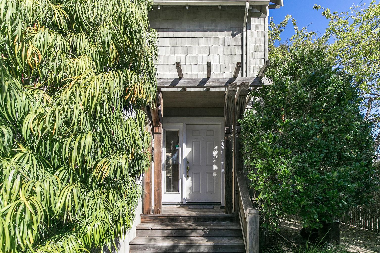 132 Walti St photo 2