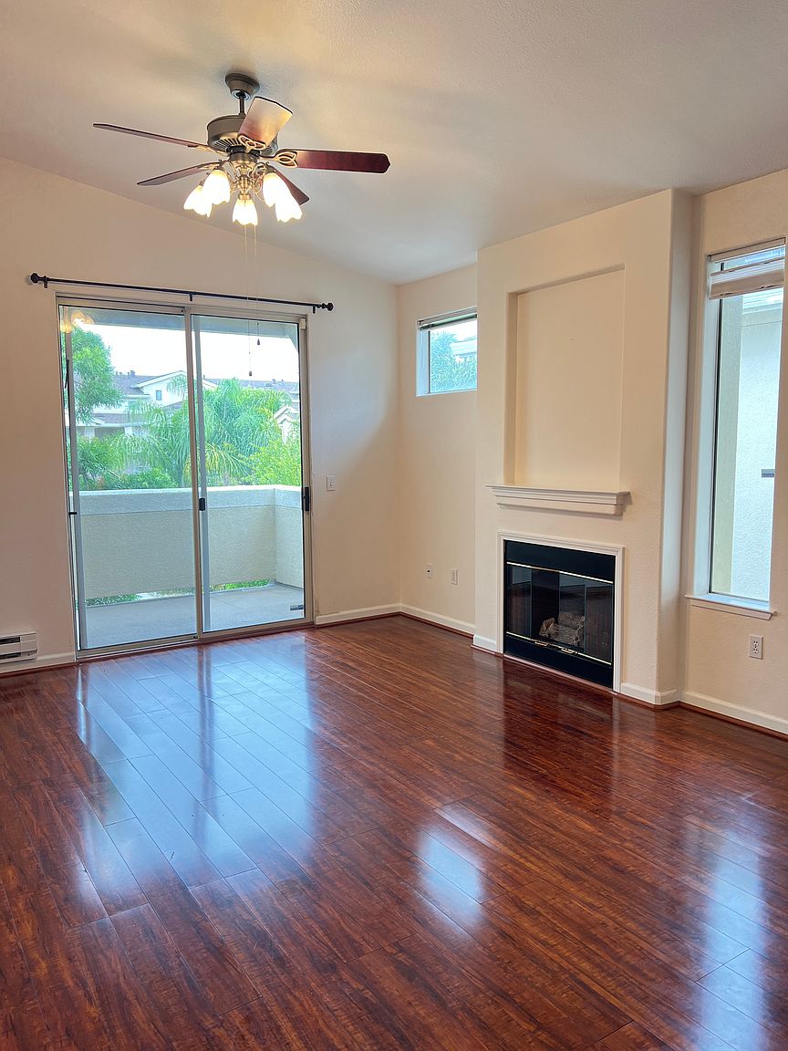 186 Everson Dr photo 5