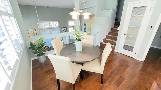 1720 Ocean St photo 2
