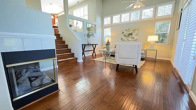 1720 Ocean St photo 3