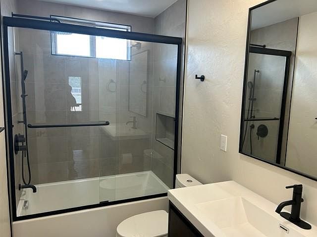 164 Pryce St photo 4