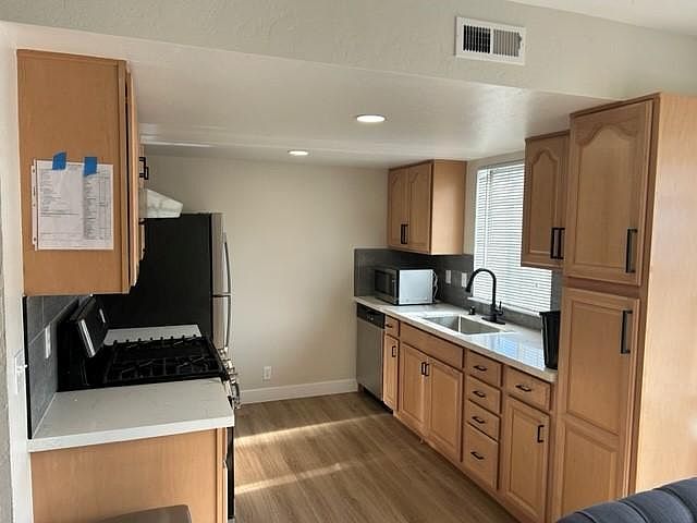 164 Pryce St photo 2
