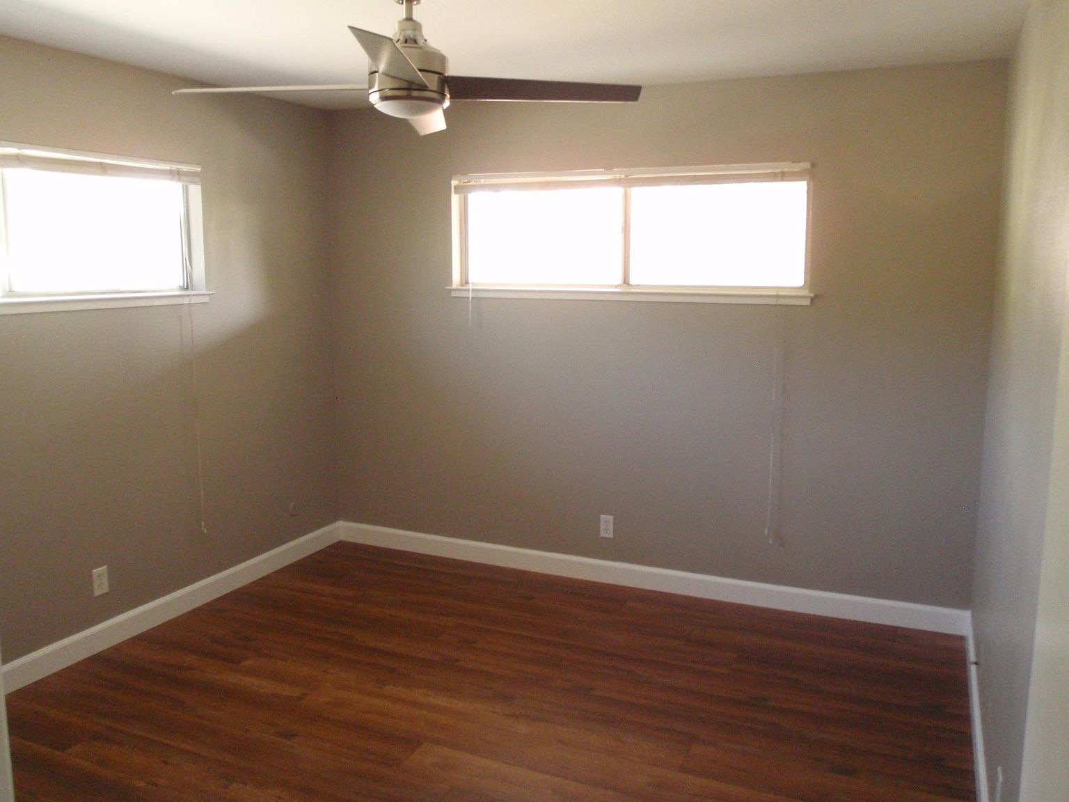 127 Pearl St photo 4