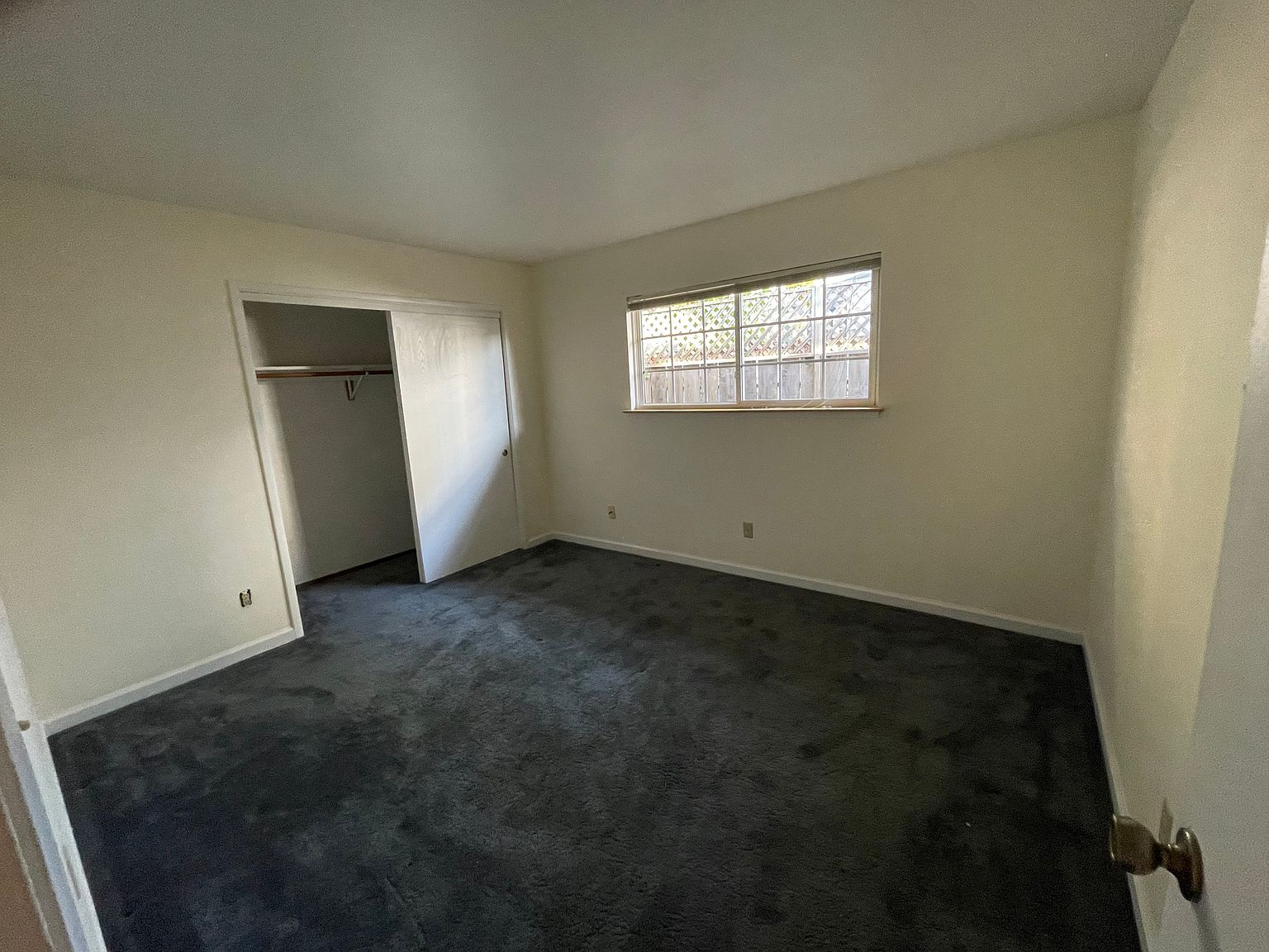 528 Ocean View Ave photo 5