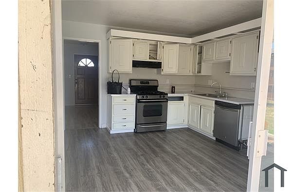 786 McKenzie Ave photo 5