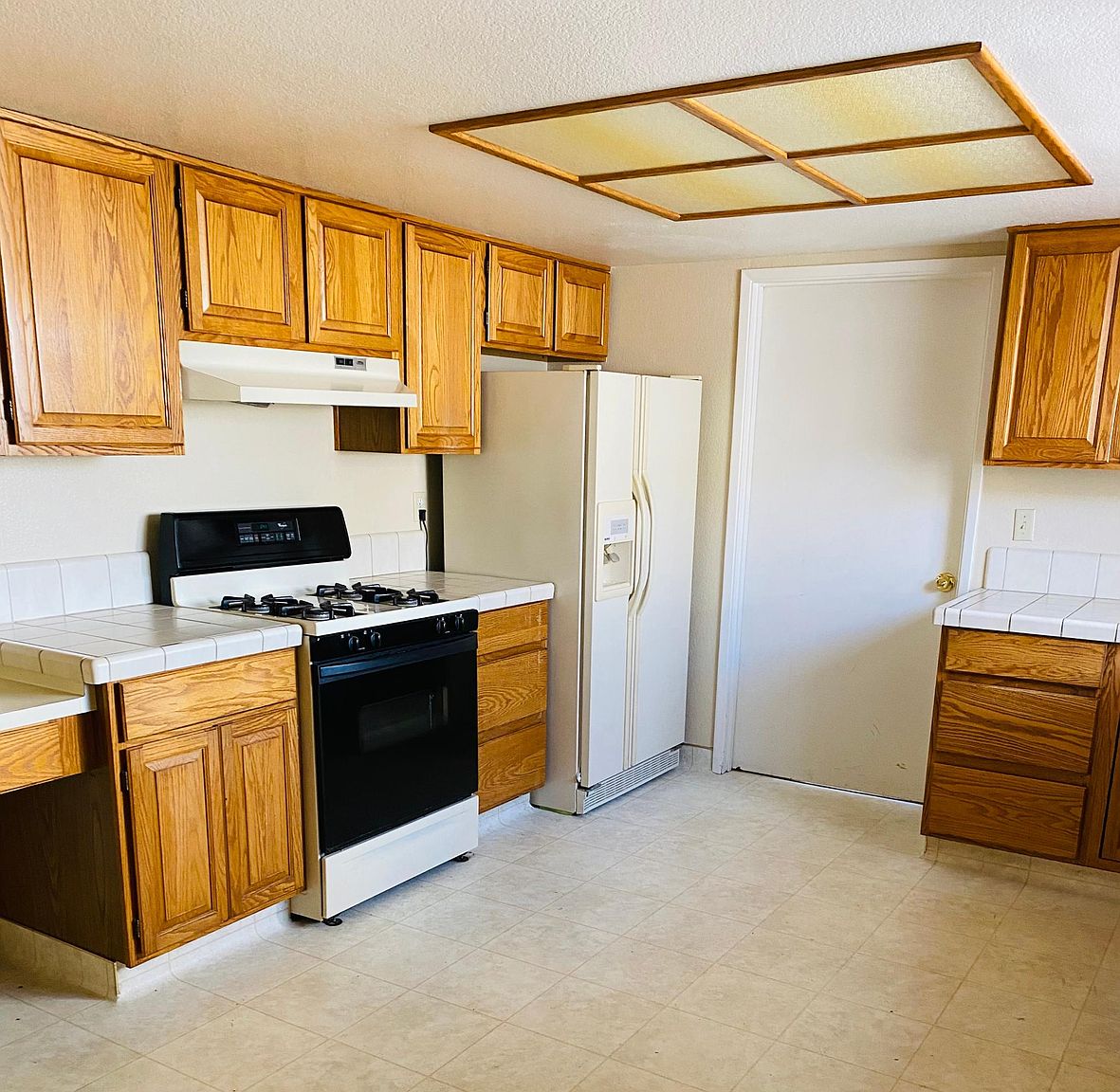 509 Vivienne Dr photo 2
