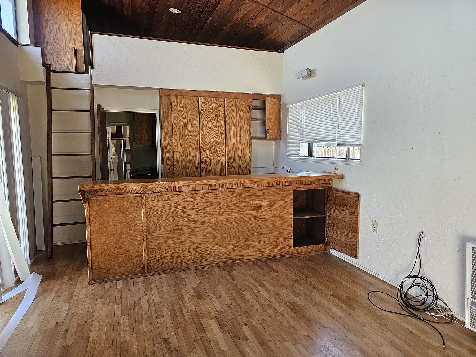 629 Palm Ave photo 4