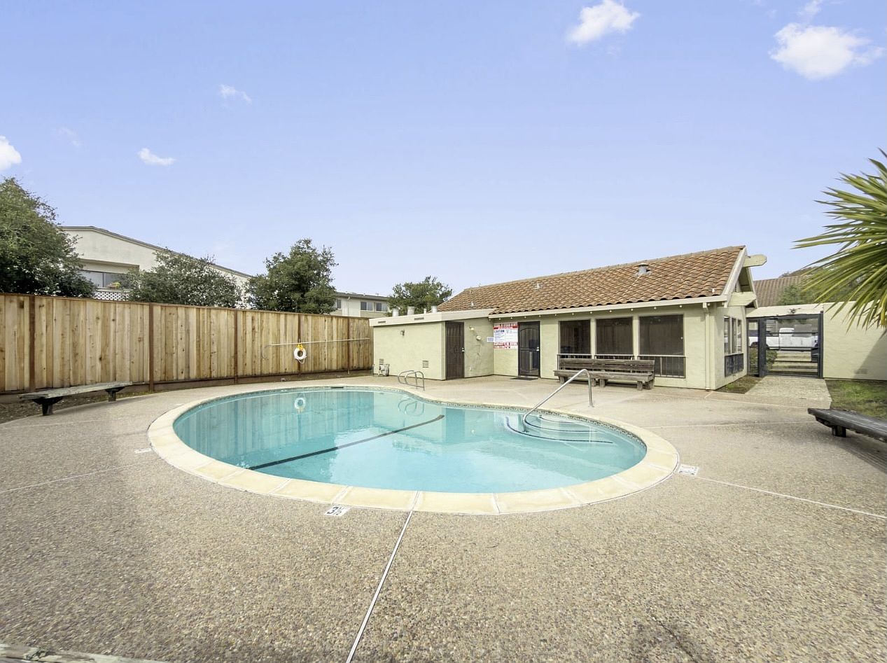191 Crestview Ct photo 5