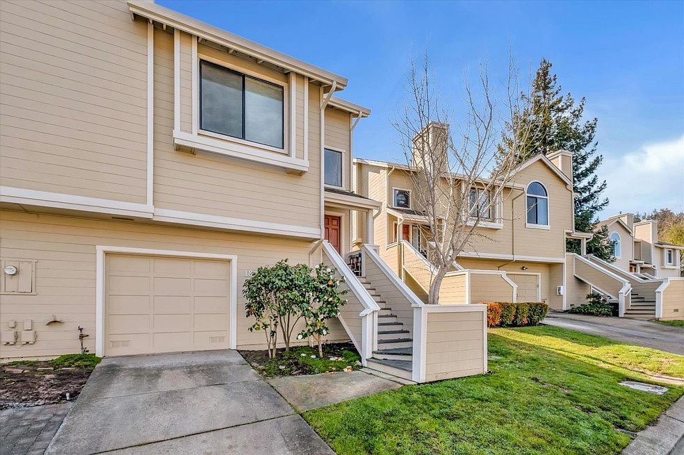 18 Carriage Ln Scotts Valley, CA 95066 photo 2