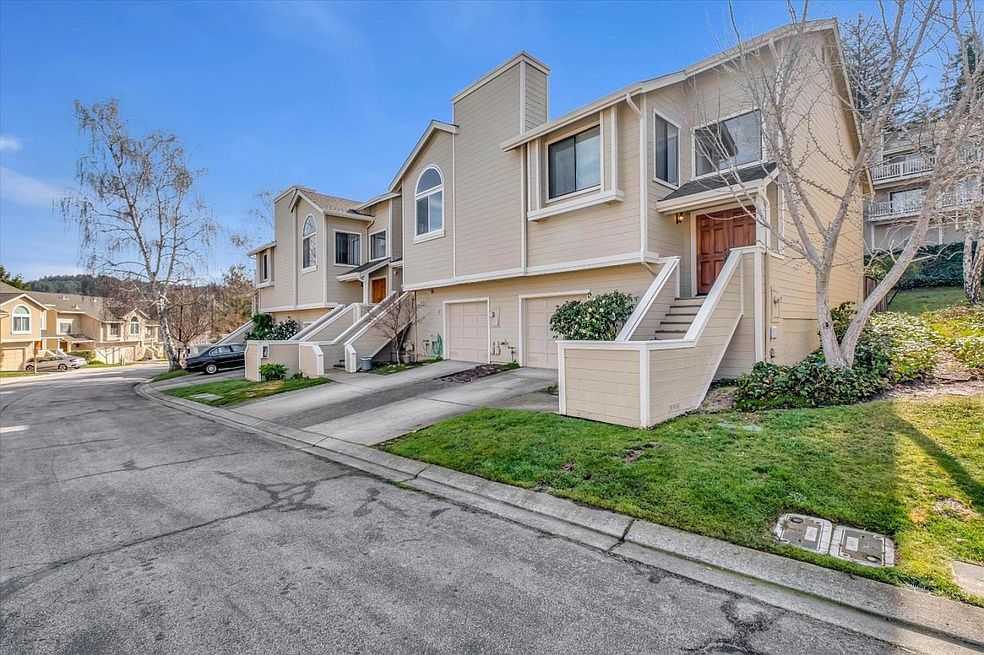 18 Carriage Ln Scotts Valley, CA 95066