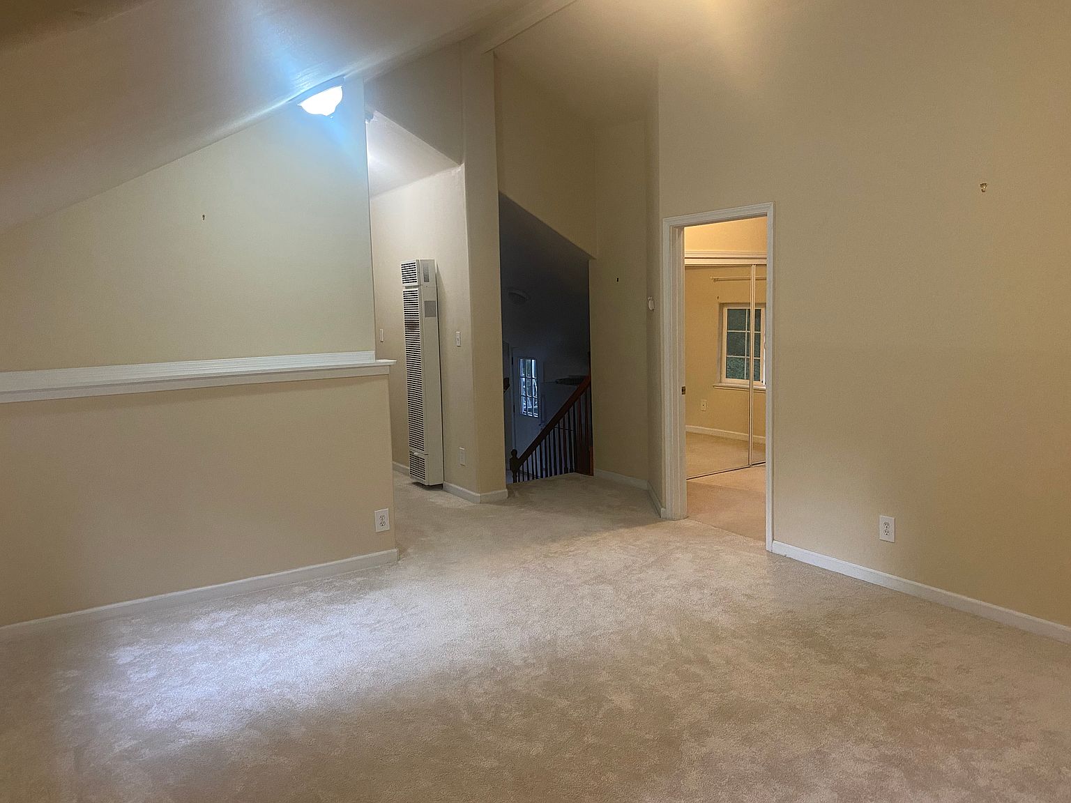 660 Tabor Way photo 3