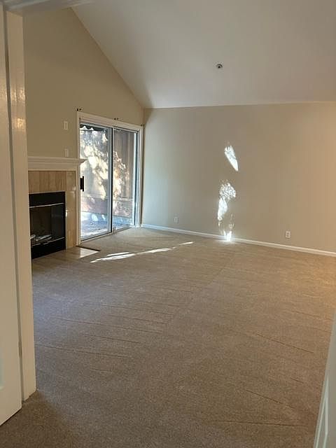 25 Coopers Hawk Ct photo 4