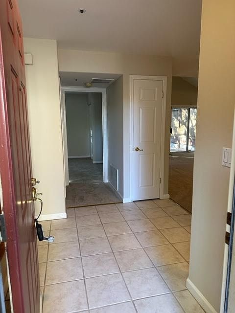25 Coopers Hawk Ct photo 3