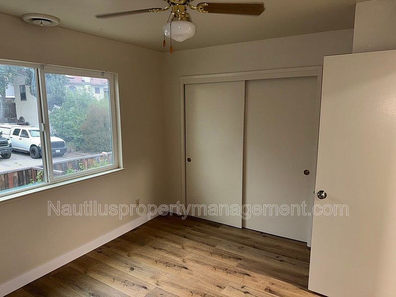 3387 Mission Dr photo 4