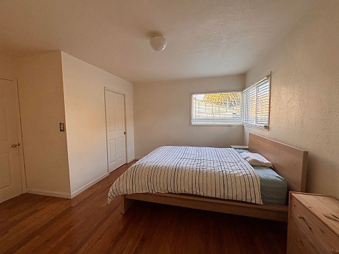 22525 E Cliff Dr photo 4