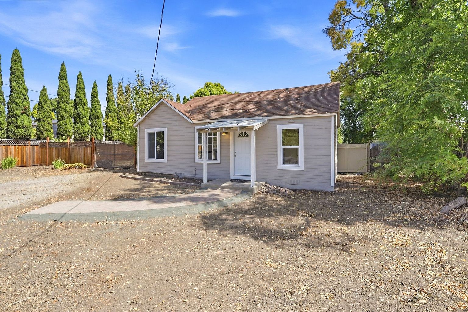2BR/2BA Single Family House on Chanticleer Ave · Santa Cruz photo 4