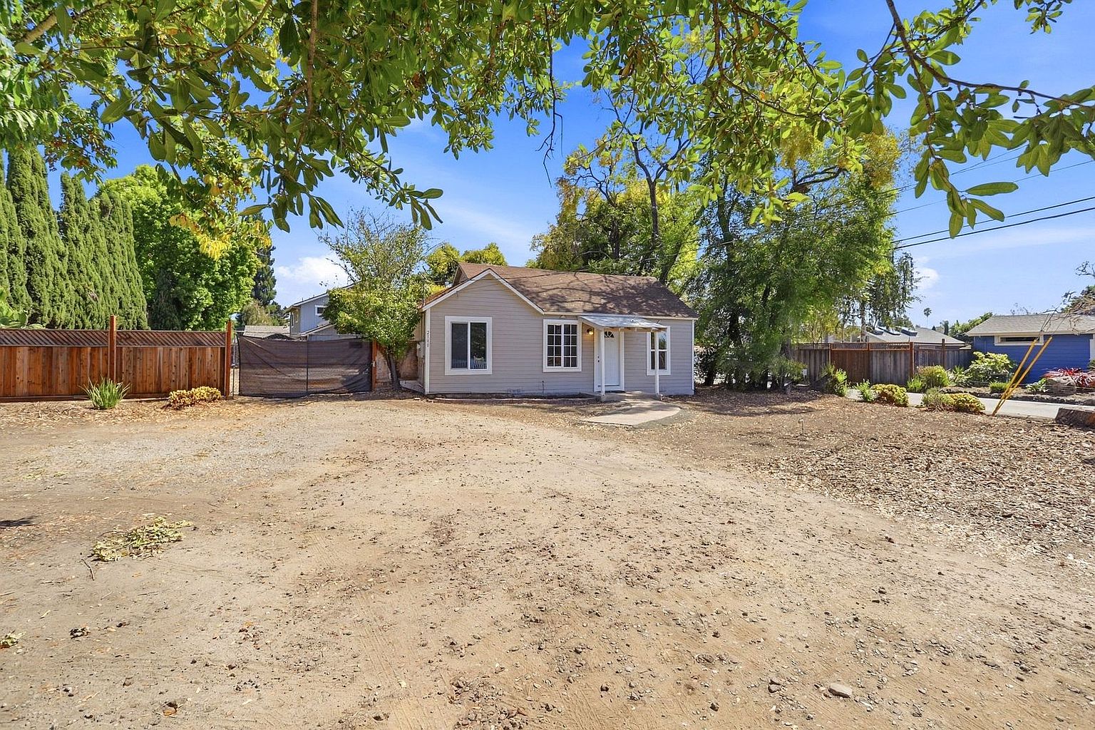 2BR/2BA Single Family House on Chanticleer Ave · Santa Cruz photo 2