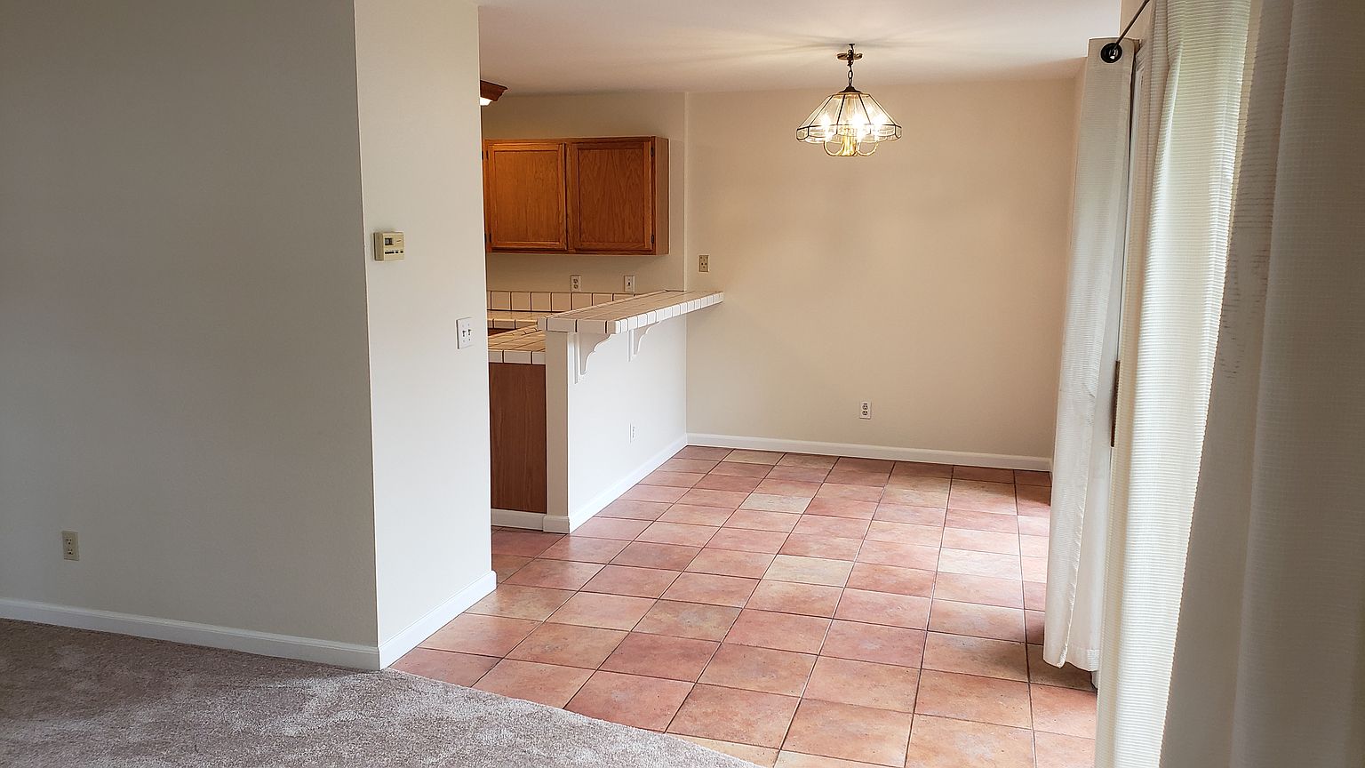 2566 Valerie Ct photo 5