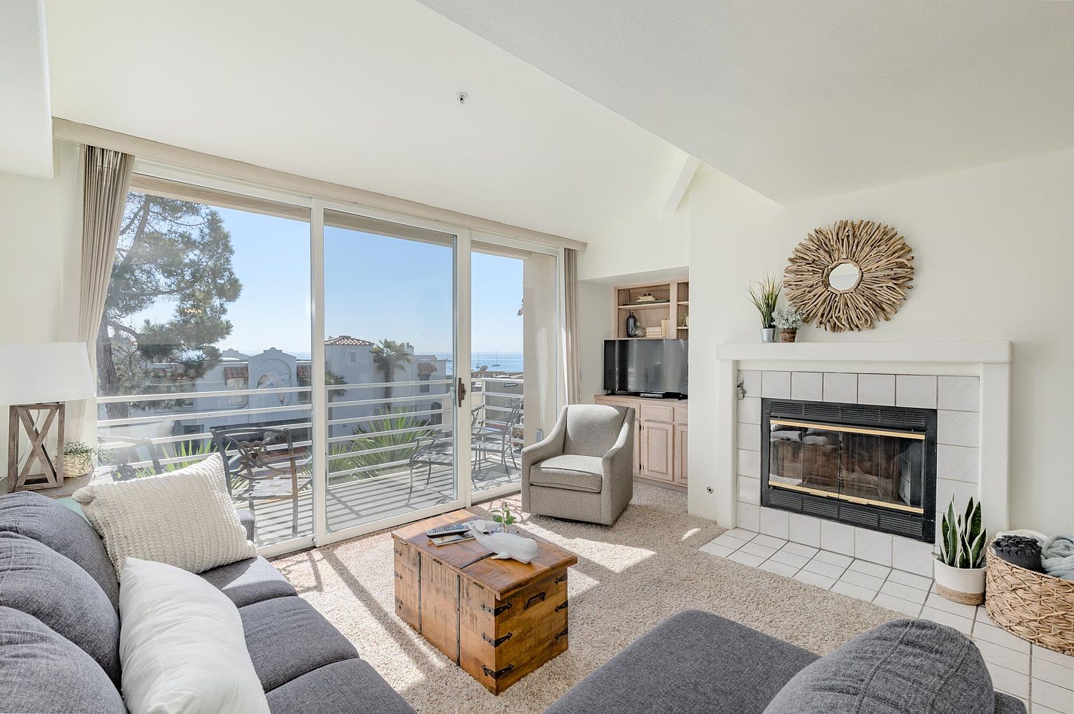 5005 Cliff Dr photo 2