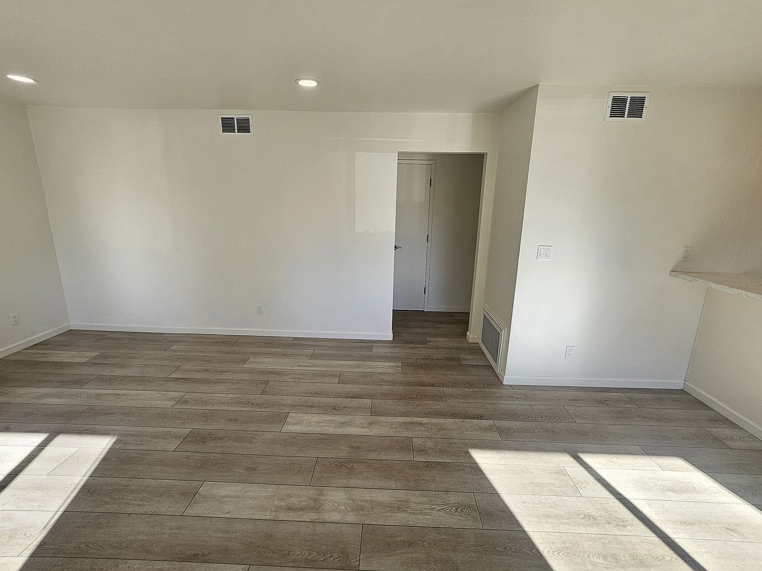 4380 Diamond St photo 2