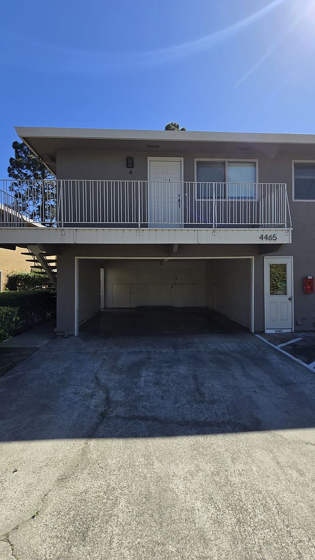 4465 Diamond St Capitola, CA 95010 photo 2