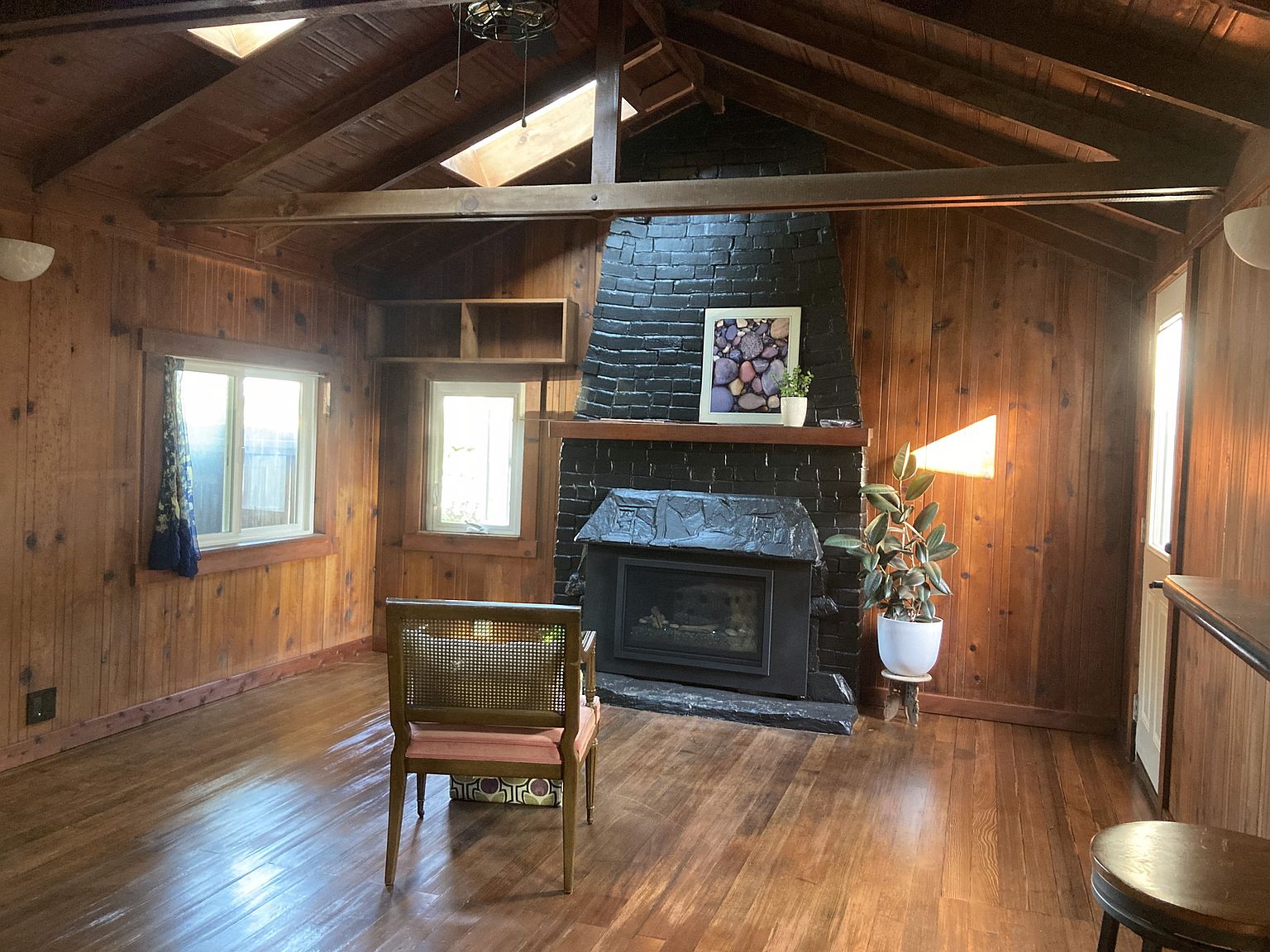 1BR/1BA Single Family House on Sacramento Ave · Capitola photo 4