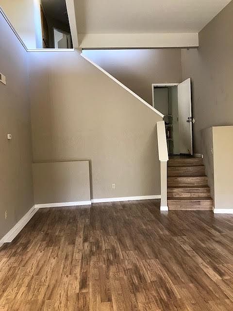 6246 Cabot Ct photo 2