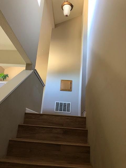 6246 Cabot Ct photo 5