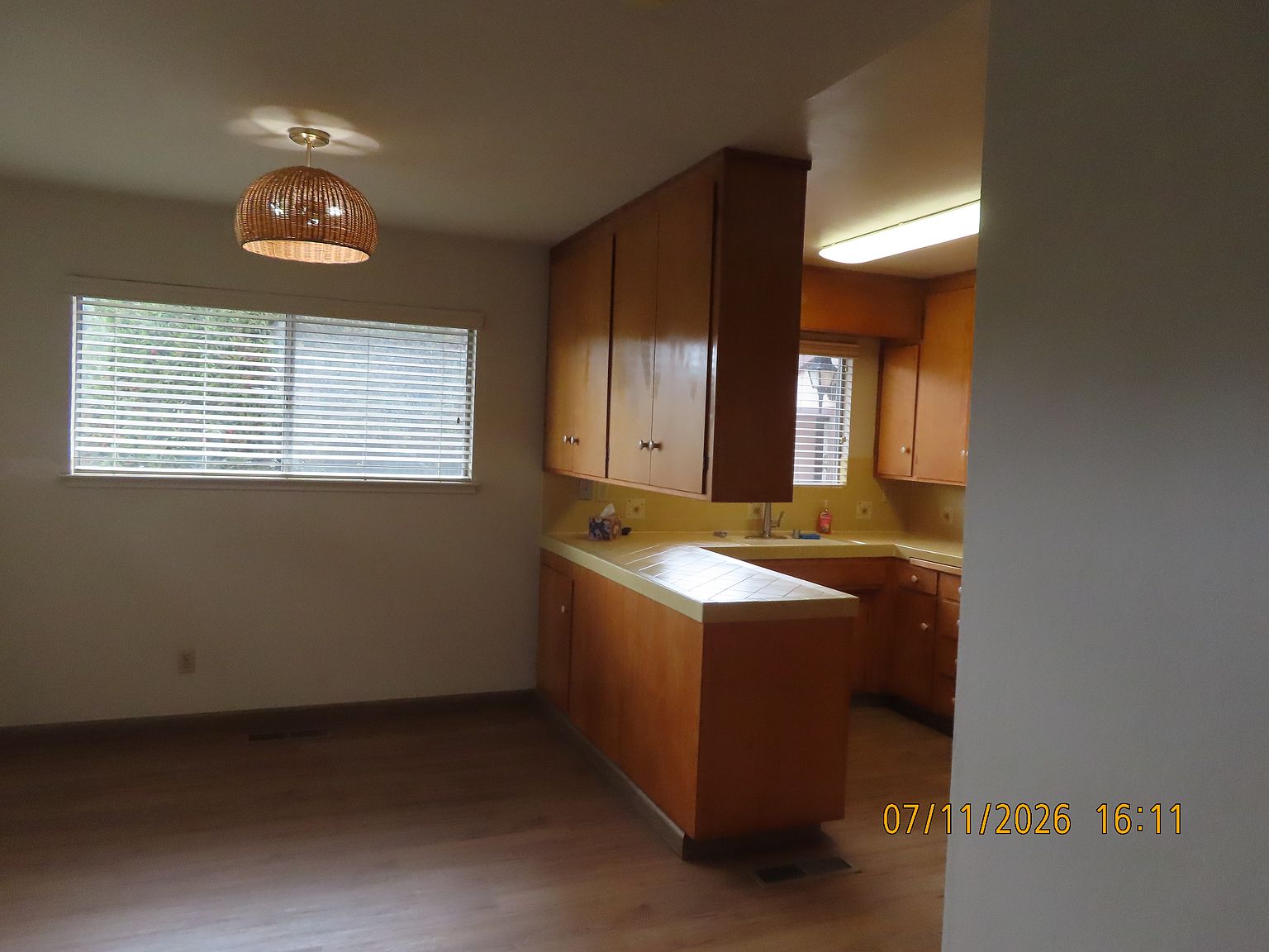 610 Maple St photo 5