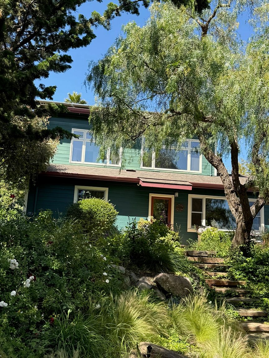 3085 Mar Vista Dr photo 2